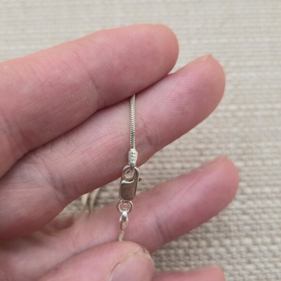 18 Inch Sterling Silver Small Pineapple Fruit Pendant Necklace A4753 - Picture 5 of 7